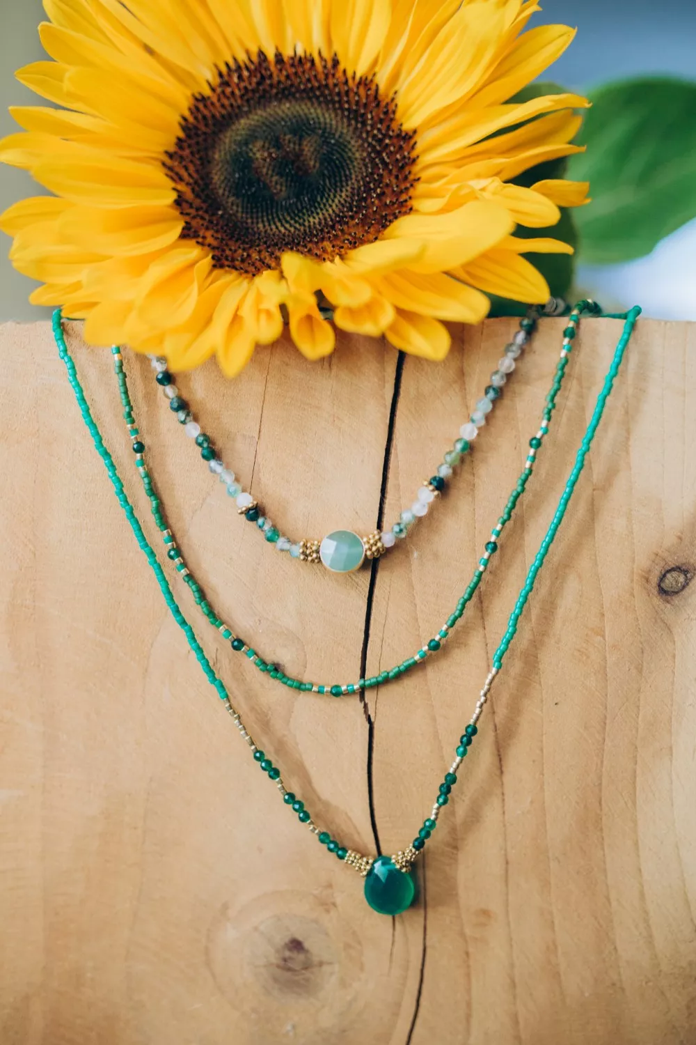 3 collares fáciles con piedras naturales y Cuentas Miyuki verdes