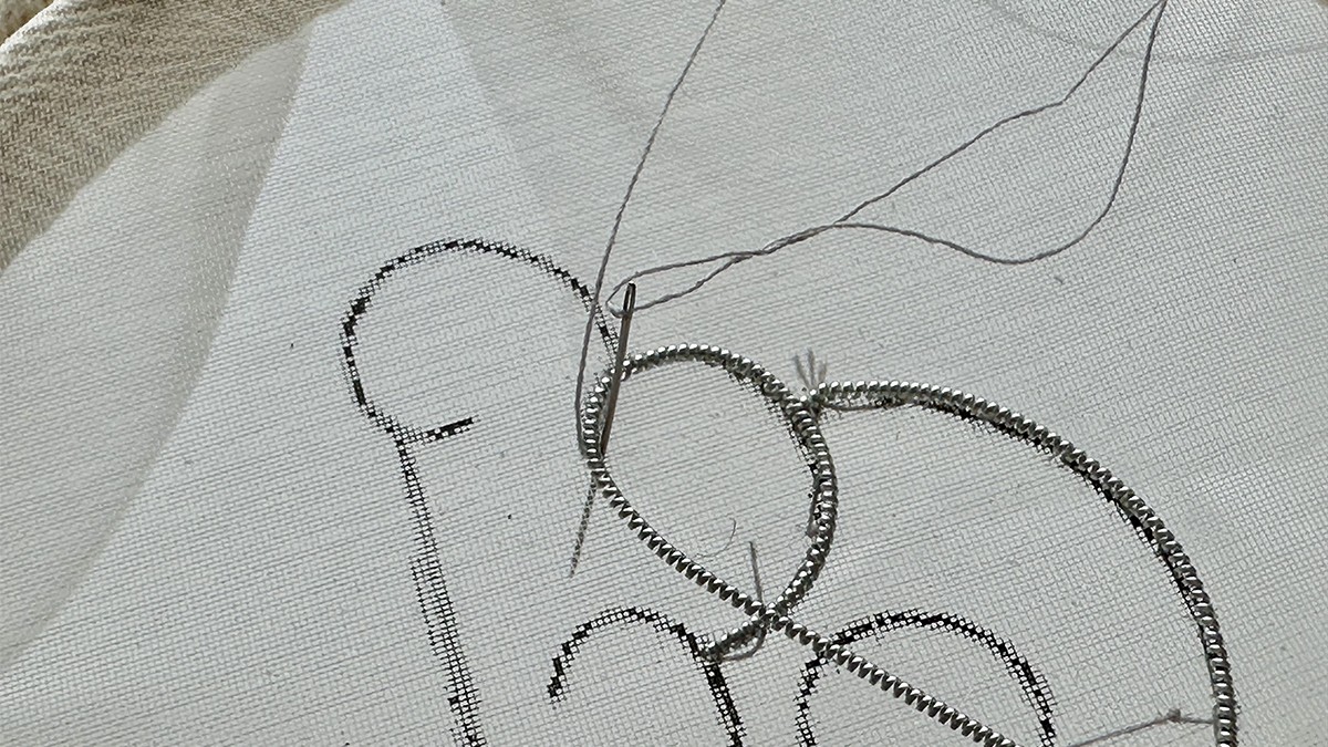 Broche de joyería Misty Moon con Cannetille e hilo Kreinik : Paso 3 Broche de joyería Misty Moon con Cannetille e hilo Kreinik : Paso 3