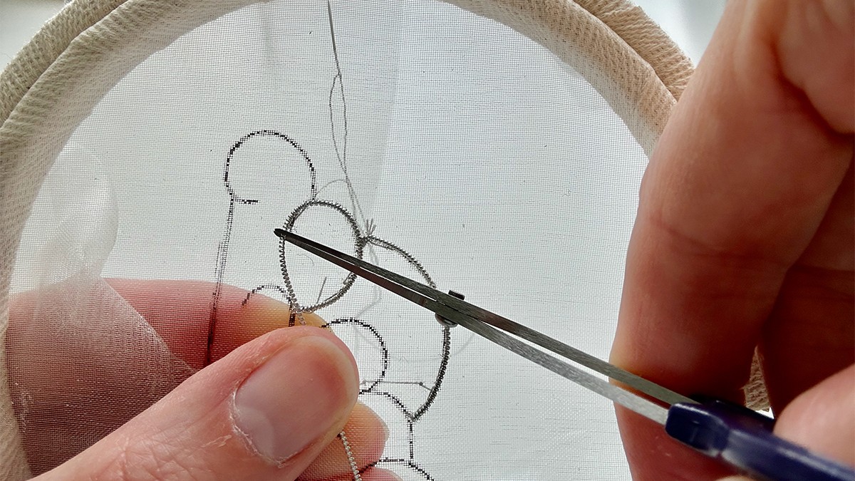 Broche de joyería Misty Moon con Cannetille e hilo Kreinik : Paso 4 Broche de joyería Misty Moon con Cannetille e hilo Kreinik : Paso 4