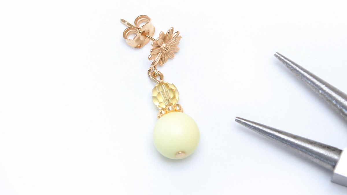 Pendientes de cristal y perlas de colores : Paso 2