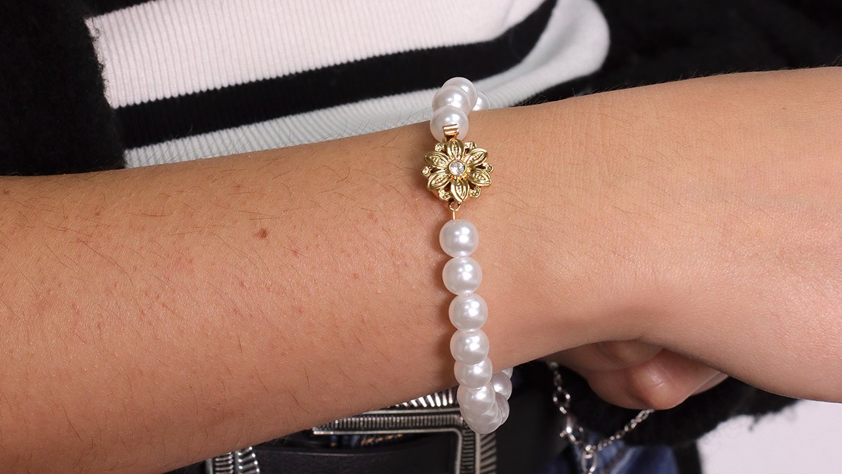 Pulsera de Cuentas con cierre de flor vintage