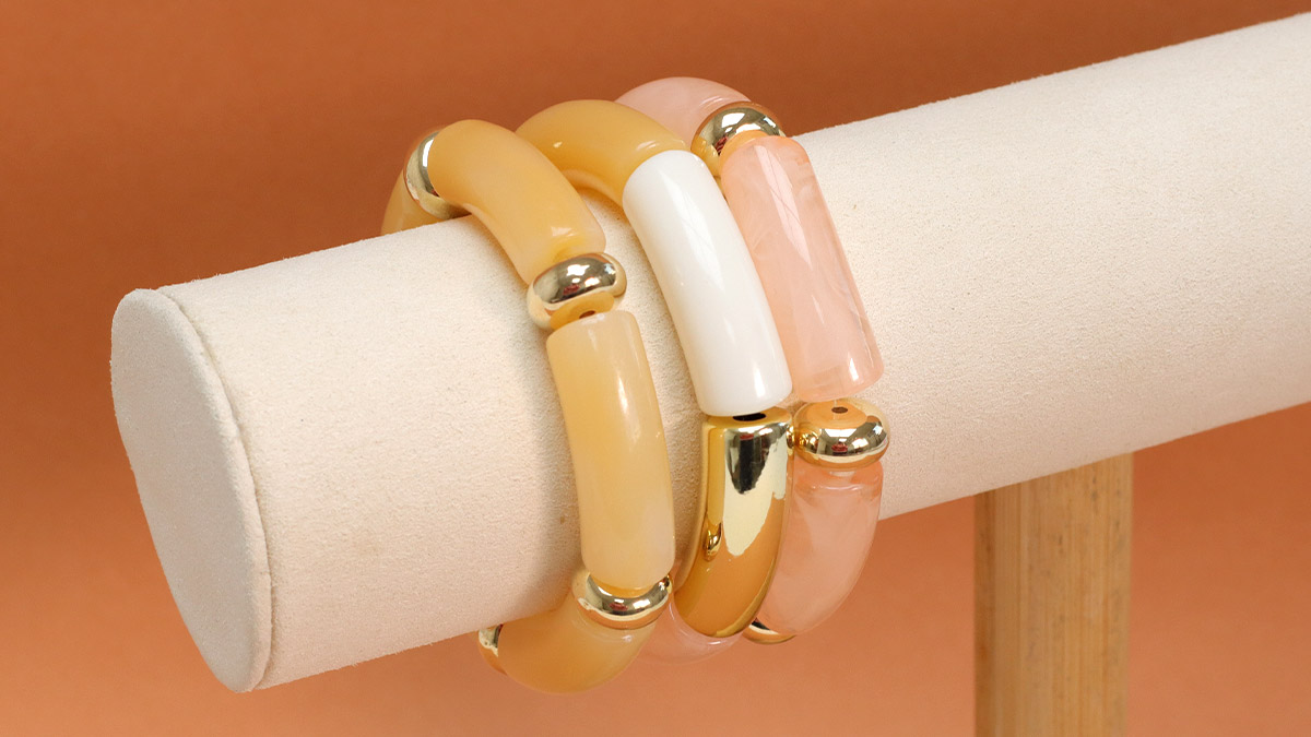 Pulseras elásticas Tubos de cuentas de acrílico y madera : Paso 4