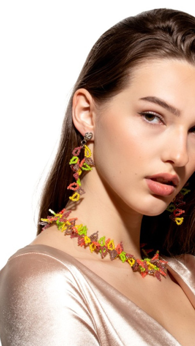 Esquema Collar de hojas con cuentas de rocallas Esquema Collar de hojas con cuentas de rocallas