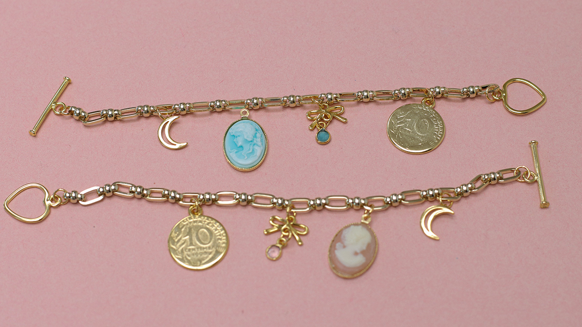 Pulsera vintage de malla dorada con dijes : Paso 7