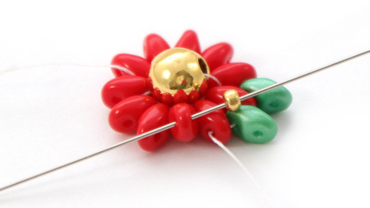 DIY Flor de Navidad SuperDuo Marcador de Cuentas de Cristal : Paso 5