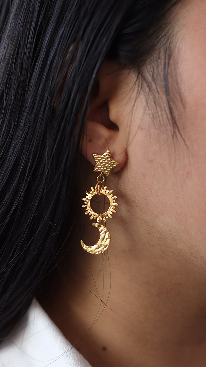 Esquema Pendientes de acero dorado con motivo de estrella de sol y luna Esquema Pendientes de acero dorado con motivo de estrella de sol y luna