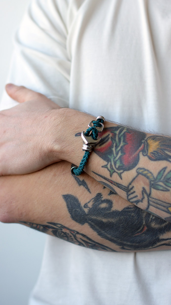 Esquema Pulsera de ancla para hombre con trenzado de cuatro cabos Esquema Pulsera de ancla para hombre con trenzado de cuatro cabos