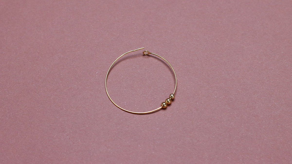 Pendientes de aro con cuentas de piedra natural : Paso 2 Pendientes de aro con cuentas de piedra natural : Paso 2