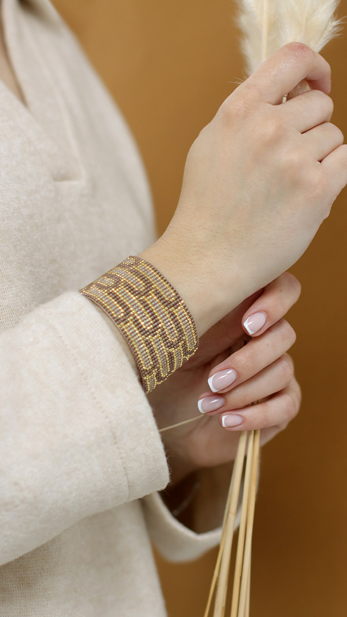 Esquema Pulsera de telar Miyuki color Mocha Mousse Esquema Pulsera de telar Miyuki color Mocha Mousse