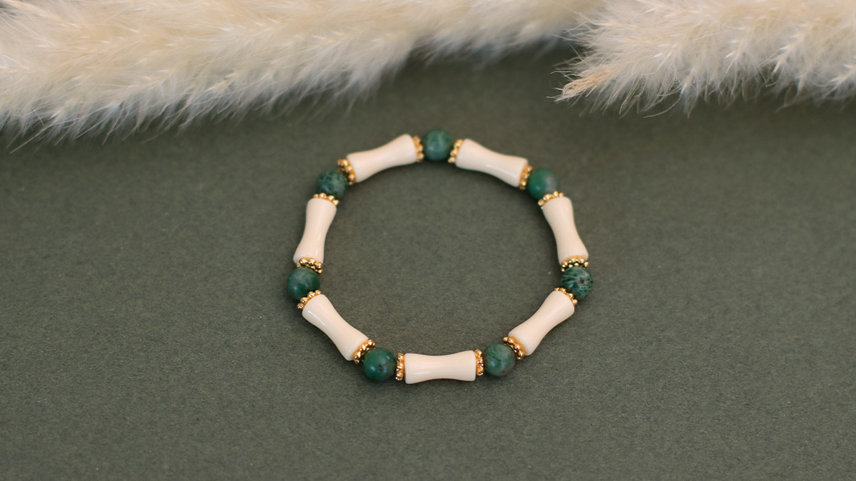 Pulseras elásticas de cuentas tubo verde : Paso 1