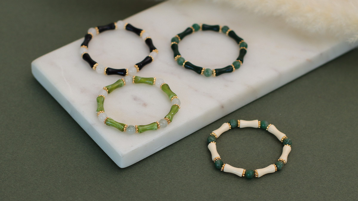 Pulseras elásticas de cuentas tubo verde : Paso 2