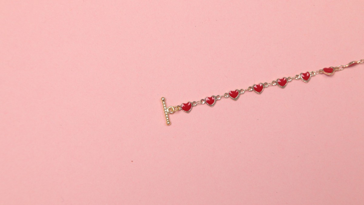 Pulsera de corazones rojos muy fácil de hacer : Paso 2 Pulsera de corazones rojos muy fácil de hacer : Paso 2
