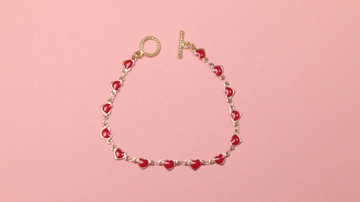 Pulsera de corazones rojos muy fácil de hacer : Paso 4 Pulsera de corazones rojos muy fácil de hacer : Paso 4