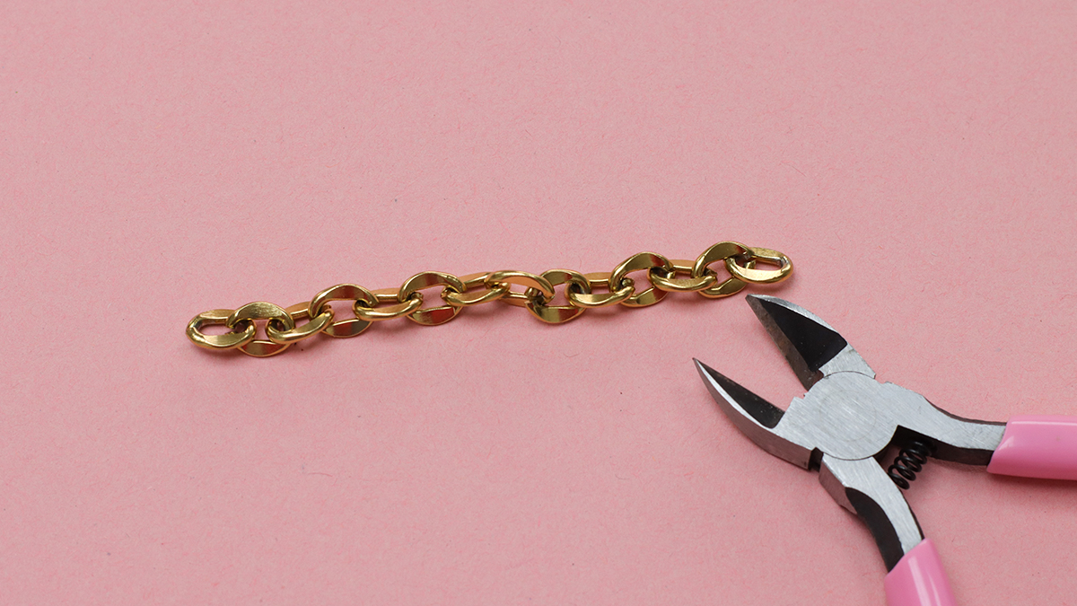 Bolso joya con colgante de letra y serpiente : Paso 1