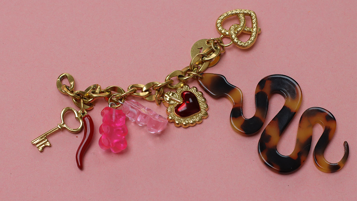 Bolso joya con colgante de letra y serpiente : Paso 6