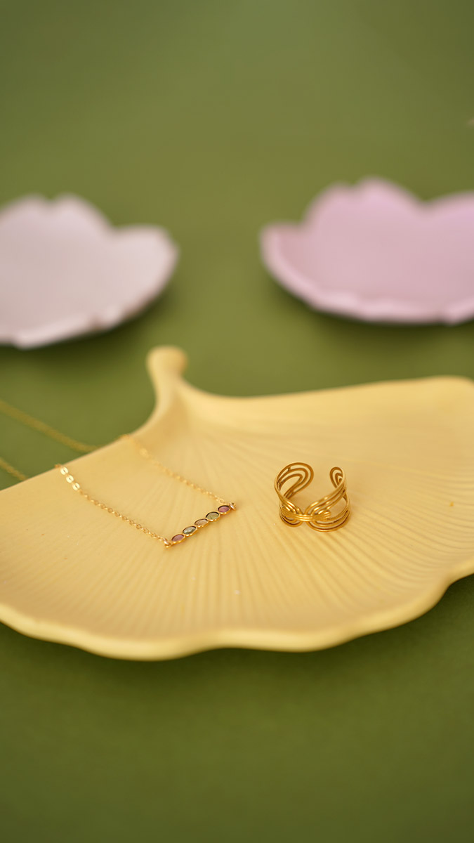 Platos de joyería de jesmonita