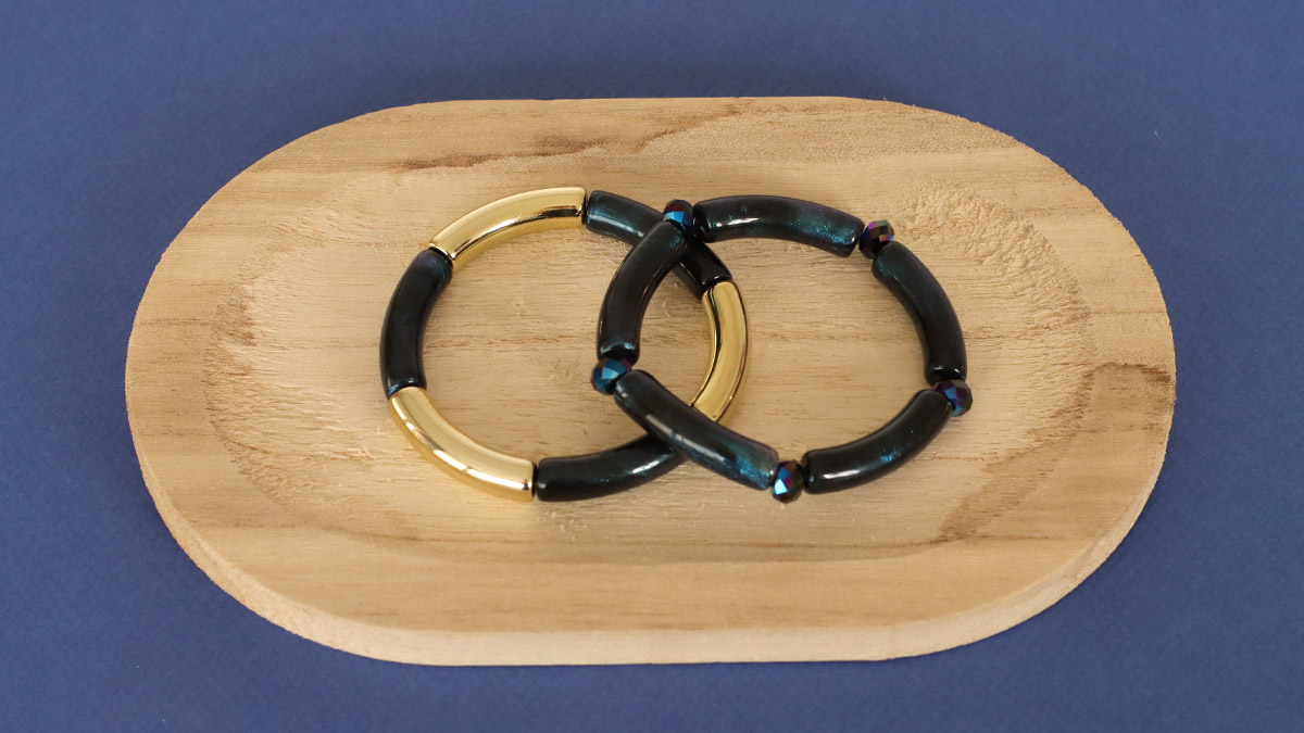 Cuenta tubo curvada Azul medianoche Turquesa y rosa Pulseras : Paso 4