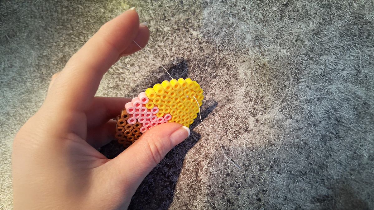 DIY de Pascua: crea una decoración con cuentas Hama : Paso 9 DIY de Pascua: crea una decoración con cuentas Hama : Paso 9