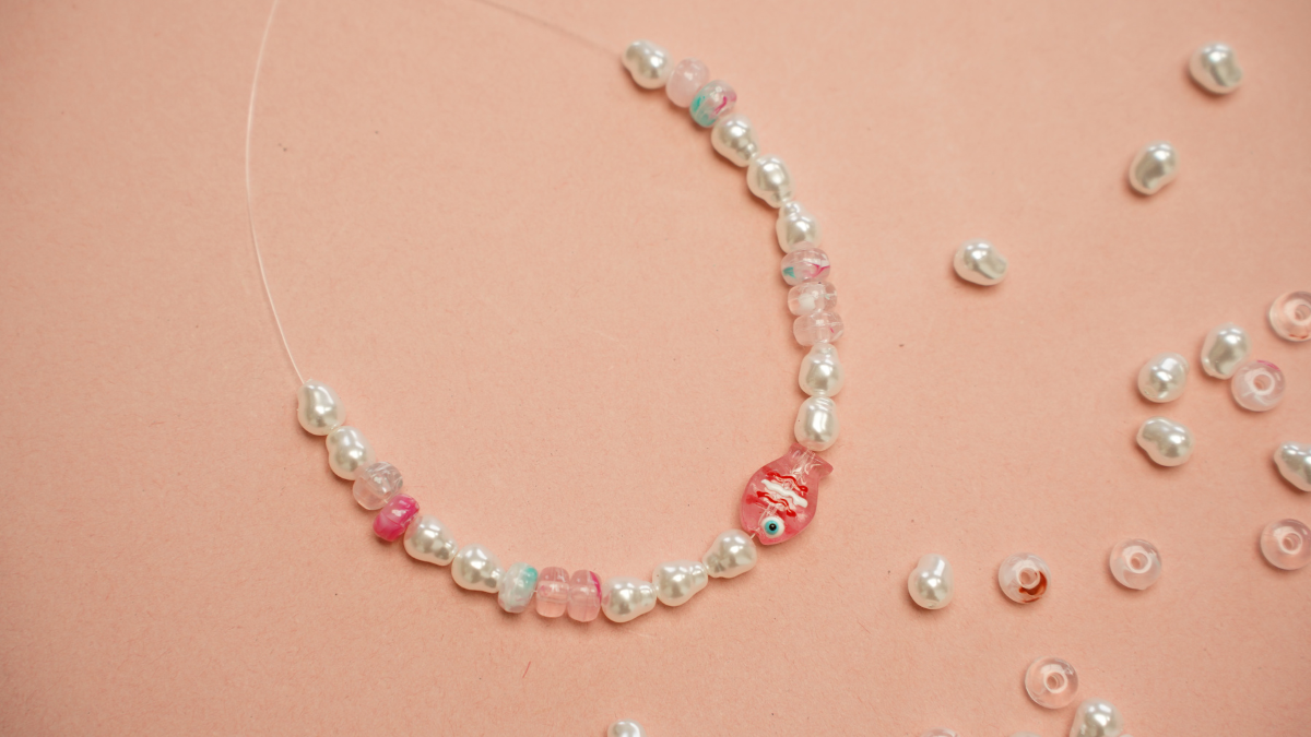 DIY bolso de verano grigri con conchas : Paso 1