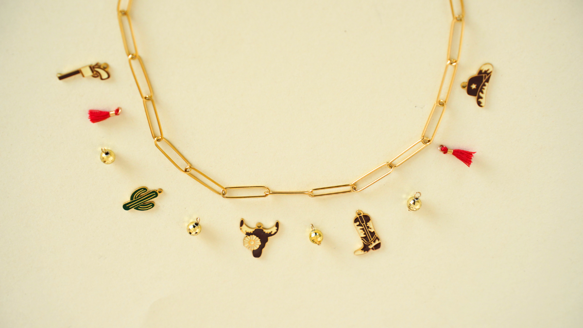 Collar con colgantes de vaquera : Paso 2