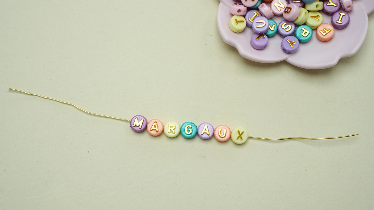 Llavero personalizado con nombre y cuentas de letras : Paso 2 Llavero personalizado con nombre y cuentas de letras : Paso 2