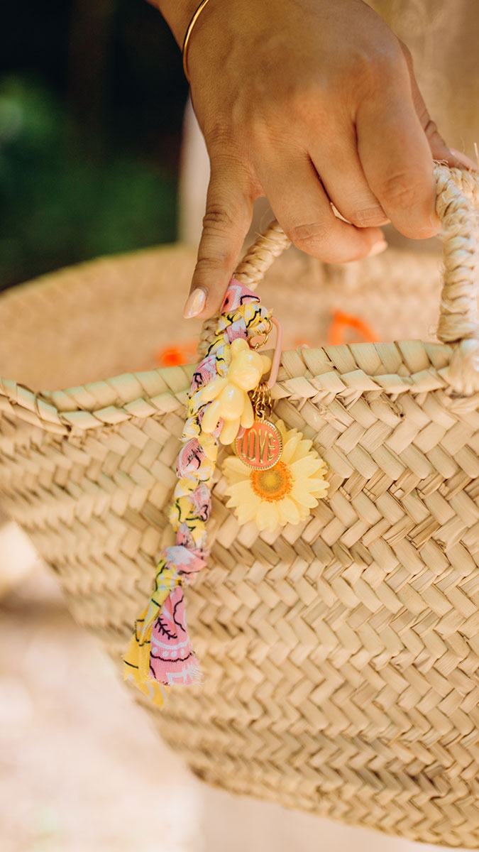 Bolso colorido grigri con bandana y Dijes