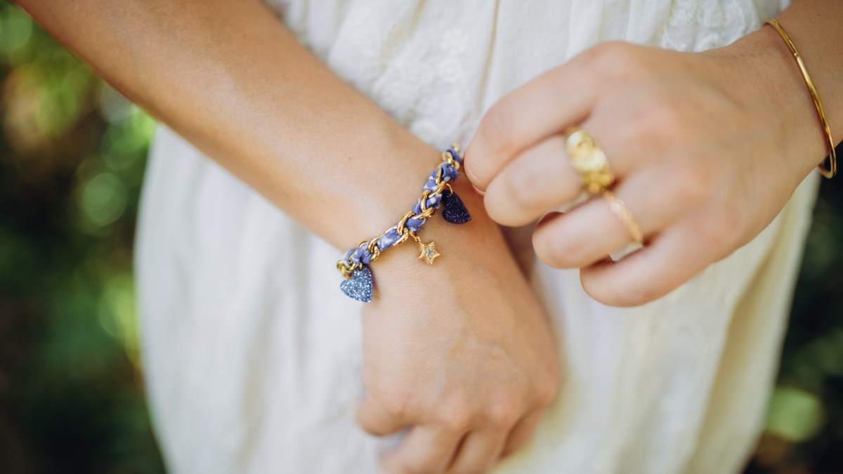 Esquema Pulsera de cadena y bandana azul Esquema Pulsera de cadena y bandana azul