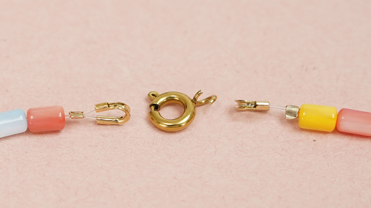 Collar de cuentas de nácar pastel : Paso 12