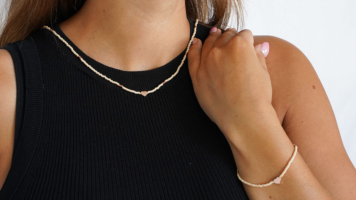 Conjunto de collar y pulsera de perlas rosas Miyuki : Paso 7 Conjunto de collar y pulsera de perlas rosas Miyuki : Paso 7