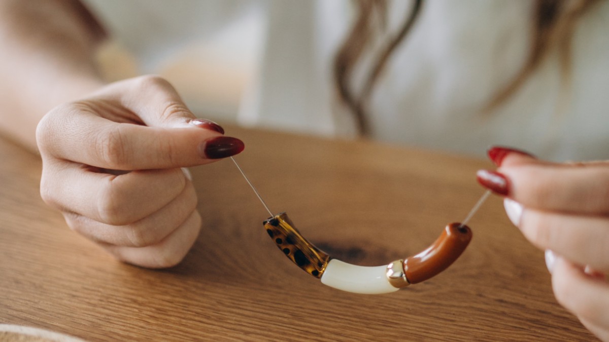 Pulseras elásticas con cuentas tubulares de otoño : Paso 3 Pulseras elásticas con cuentas tubulares de otoño : Paso 3