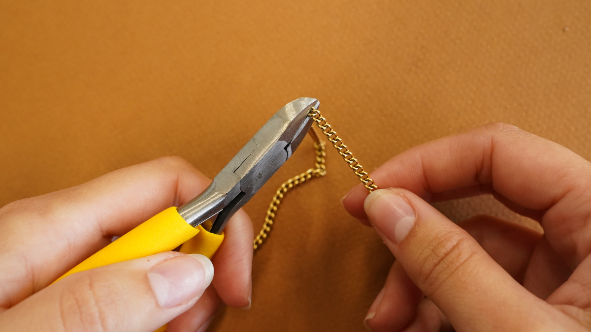 Pendientes colgantes asimétricos Lucky : Paso 2