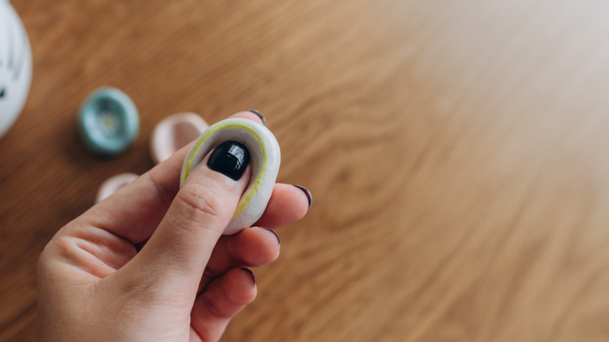 DIY Worry Stone - Piedra calmante de arcilla autoendurecible