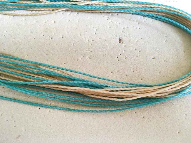 Collar de micro macramé con separador de torsión y cabujón de pera PureCrystal : Paso 1 Collar de micro macramé con separador de torsión y cabujón de pera PureCrystal : Paso 1