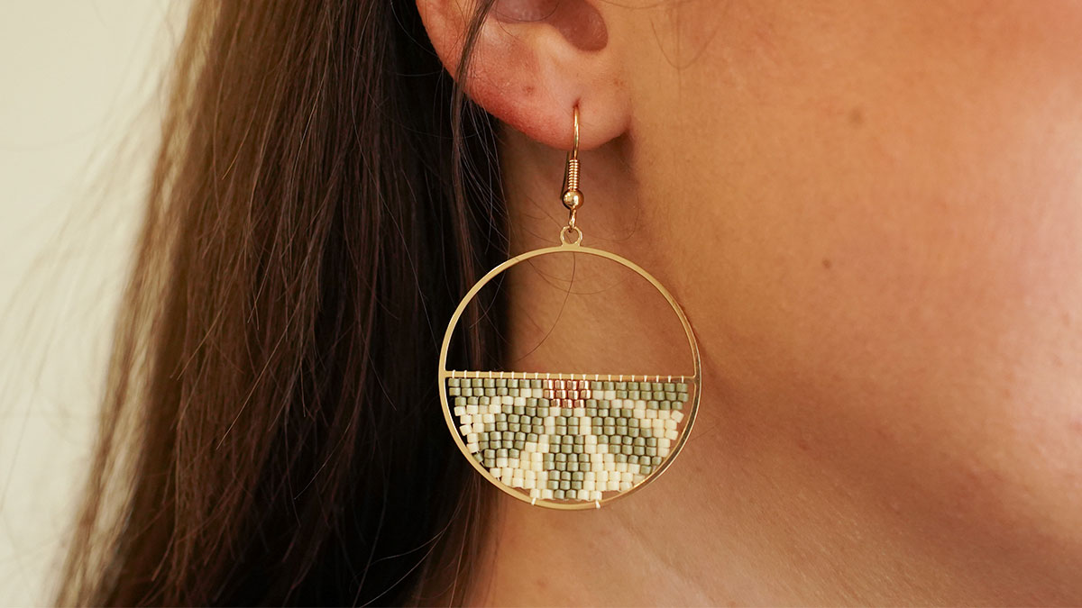 Esquema Pendientes en tejido de media flor