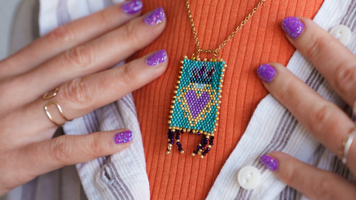 Esquema Colgante tejido con corazón exvoto