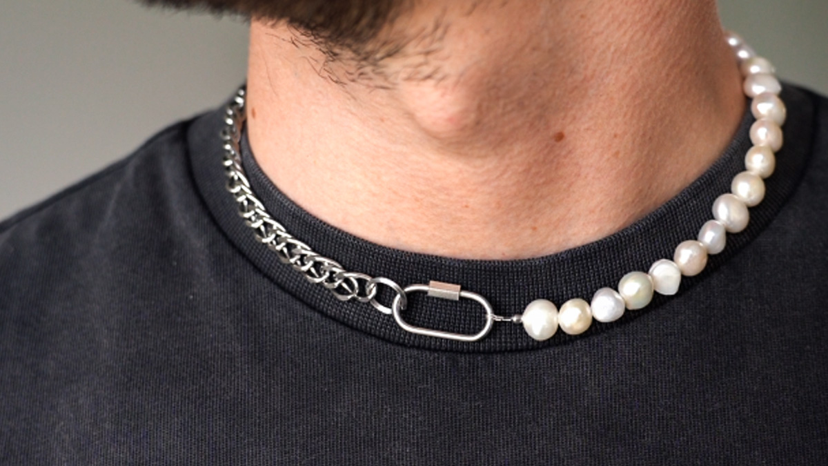 Collier de perles d'eau douce et chaîne gourmette