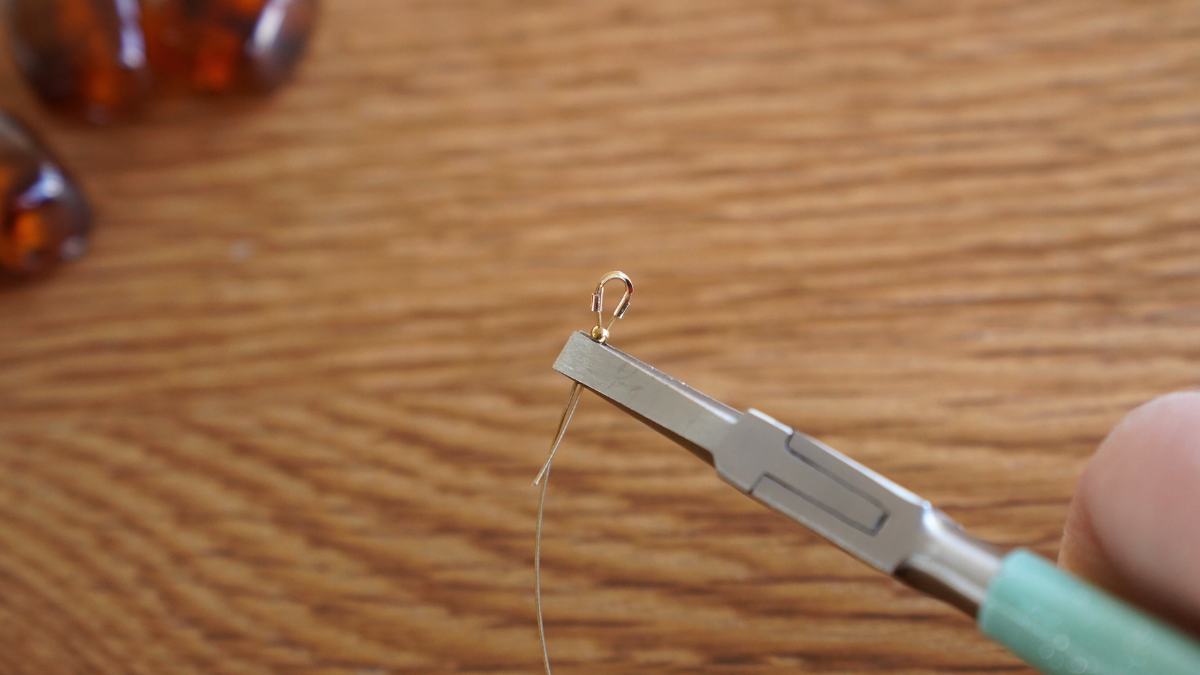 Collar de cuentas cúbicas irregulares de resina : Paso 2 Collar de cuentas cúbicas irregulares de resina : Paso 2