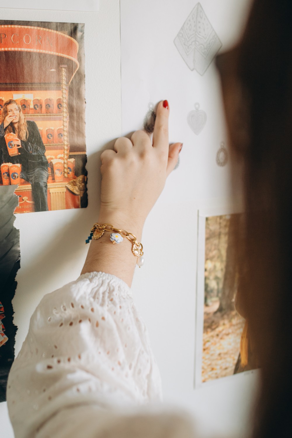 Pulsera DIY de acero inoxidable chapado en oro con cuentas azules y blancas