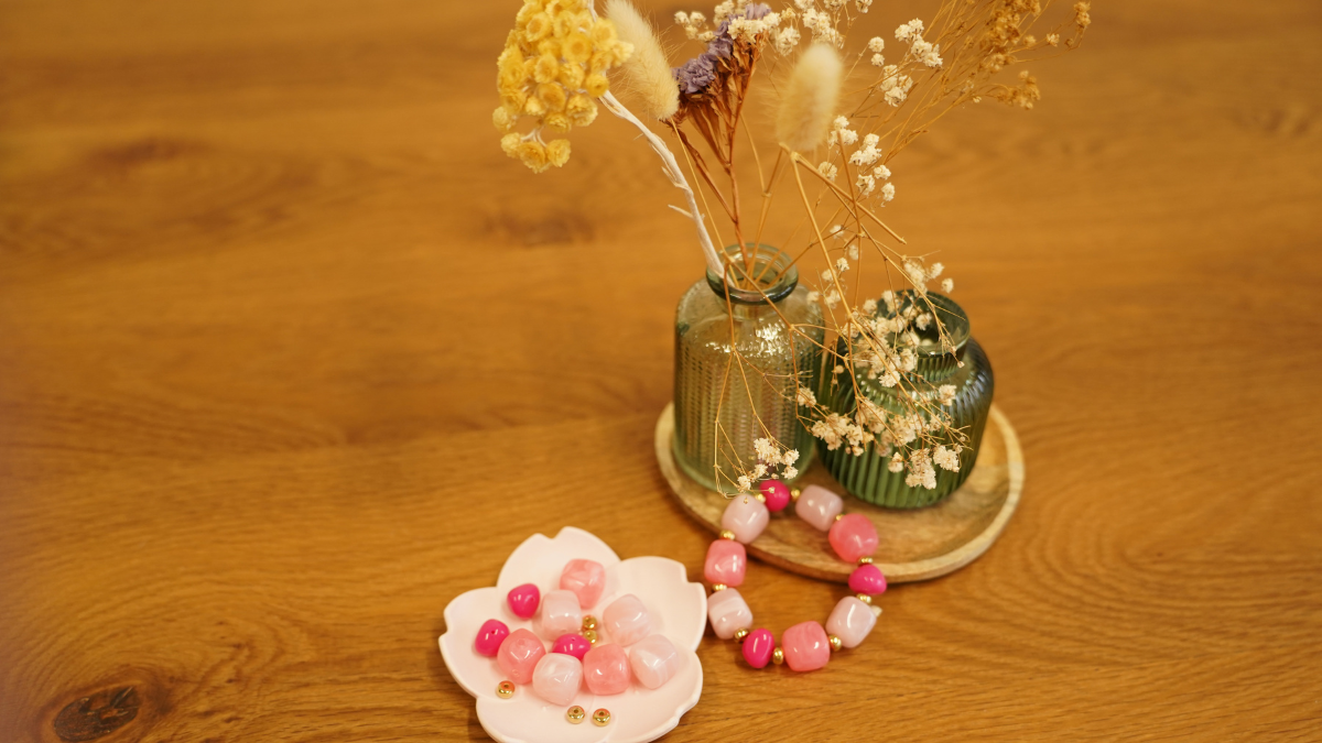 DIY Pulsera elástica con cuentas rosas : Paso 1