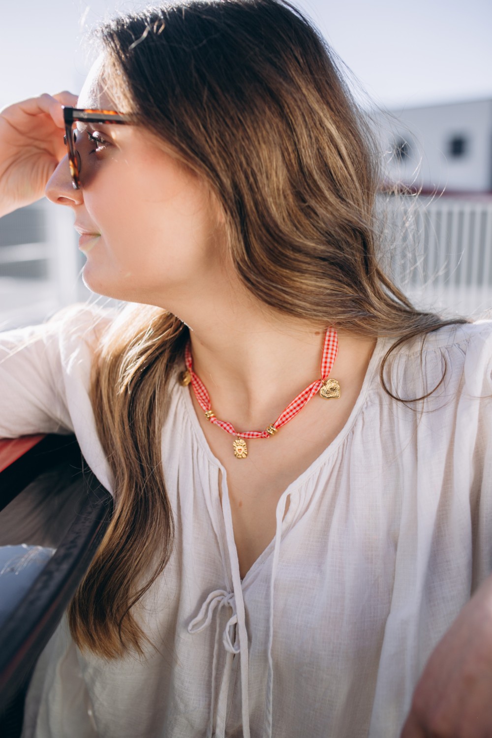 Esquema Collar de cinta guinga con Dijes de corazón
