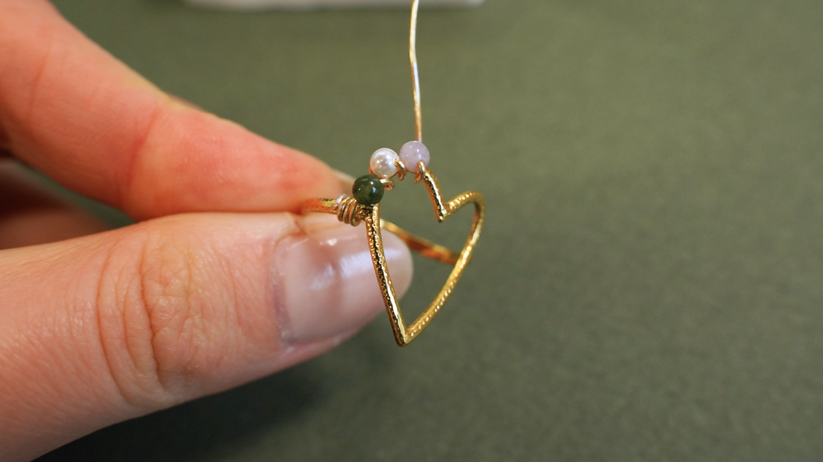 DIY Anillo de corazón y cuentas de piedras preciosas : Paso 5
