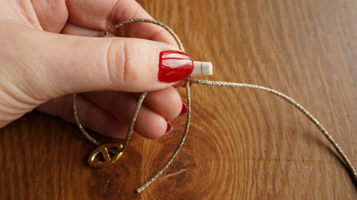 Dúo de pulseras de cordón y malla azul marino : Paso 3