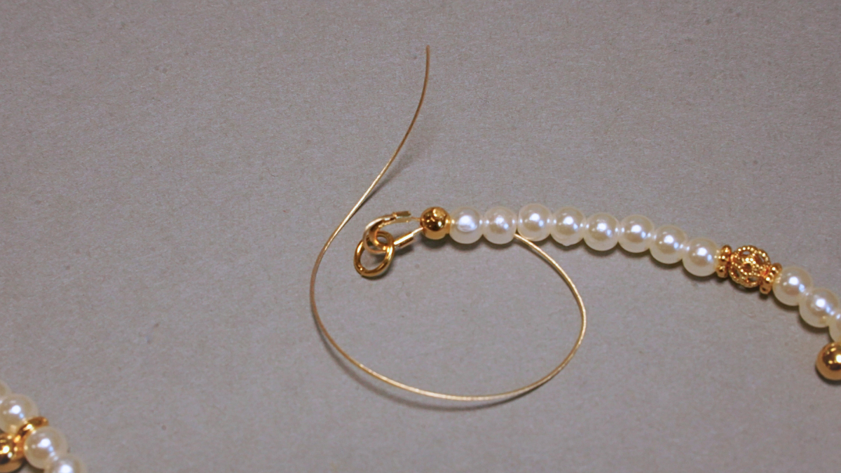 Collar con colgante de piedras preciosas y nácar : Paso 5