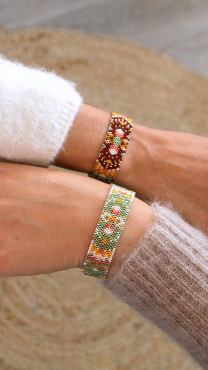 Esquema Peyote Impair brazalete en tejido de perlas