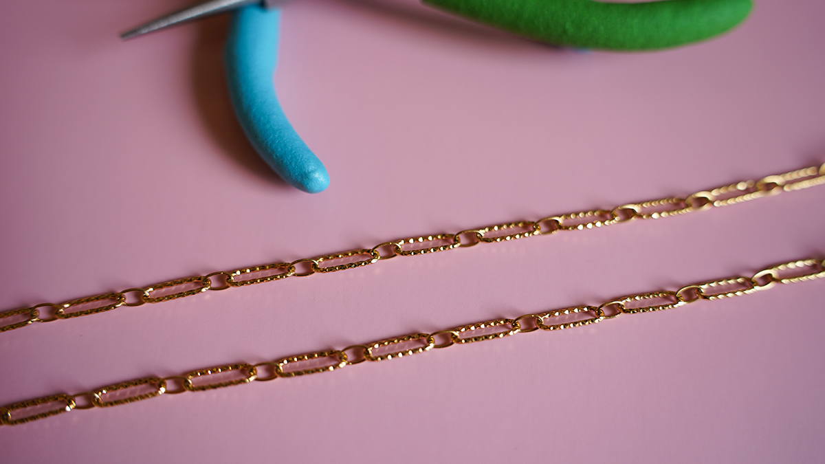 Collar de doble cadena con cuentas de trébol de piedra natural : Paso 1 Collar de doble cadena con cuentas de trébol de piedra natural : Paso 1