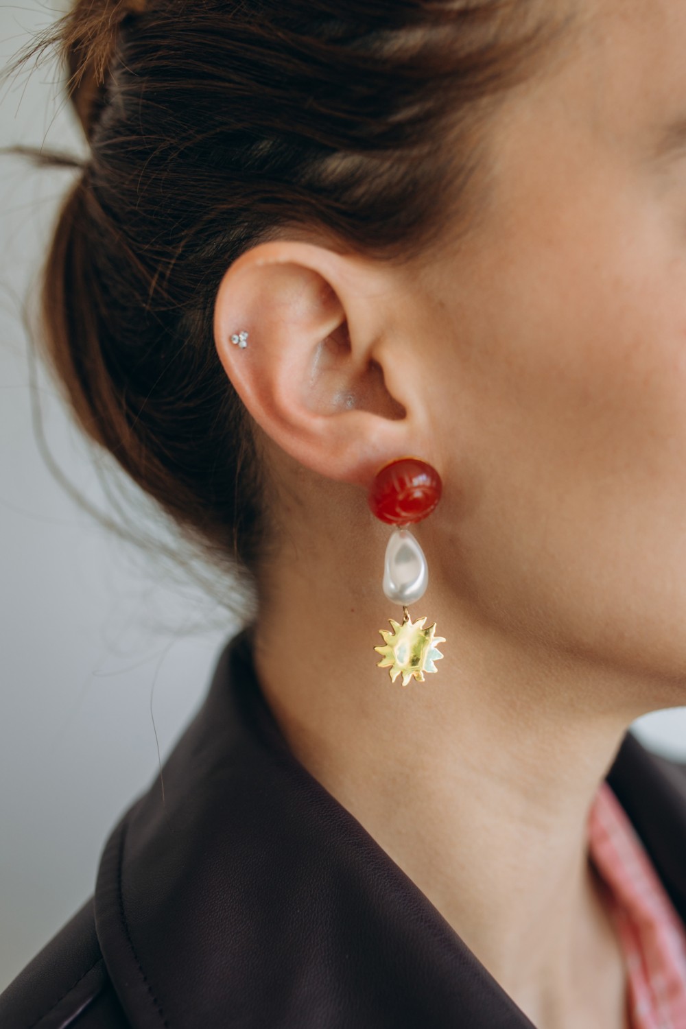 Esquema Pendientes asimétricos de cornalina y nácar Swarovski Esquema Pendientes asimétricos de cornalina y nácar Swarovski