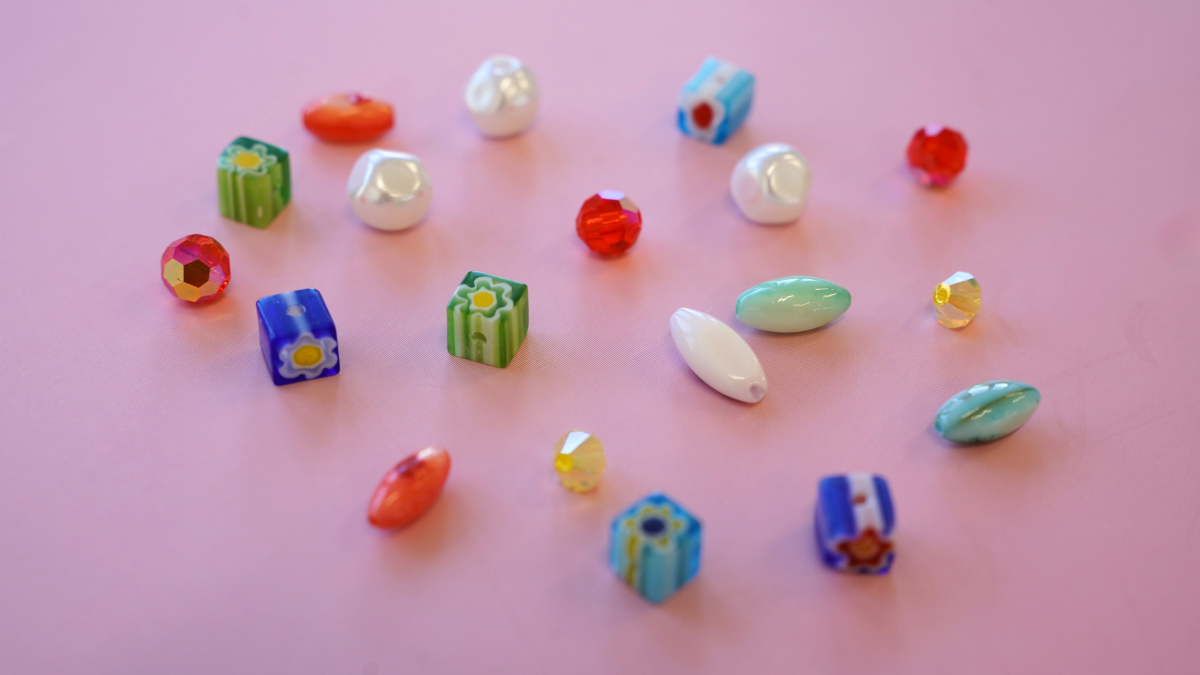 DIY: Trío de pulseras de cuentas de cerámica de colores, Millefiori y Preciosa : Paso 2
