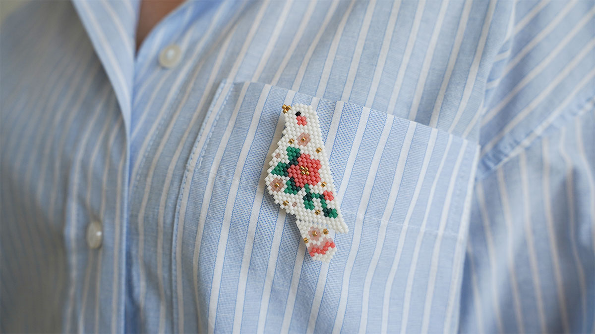 Broche de pájaro Miyuki en Brick Stitch