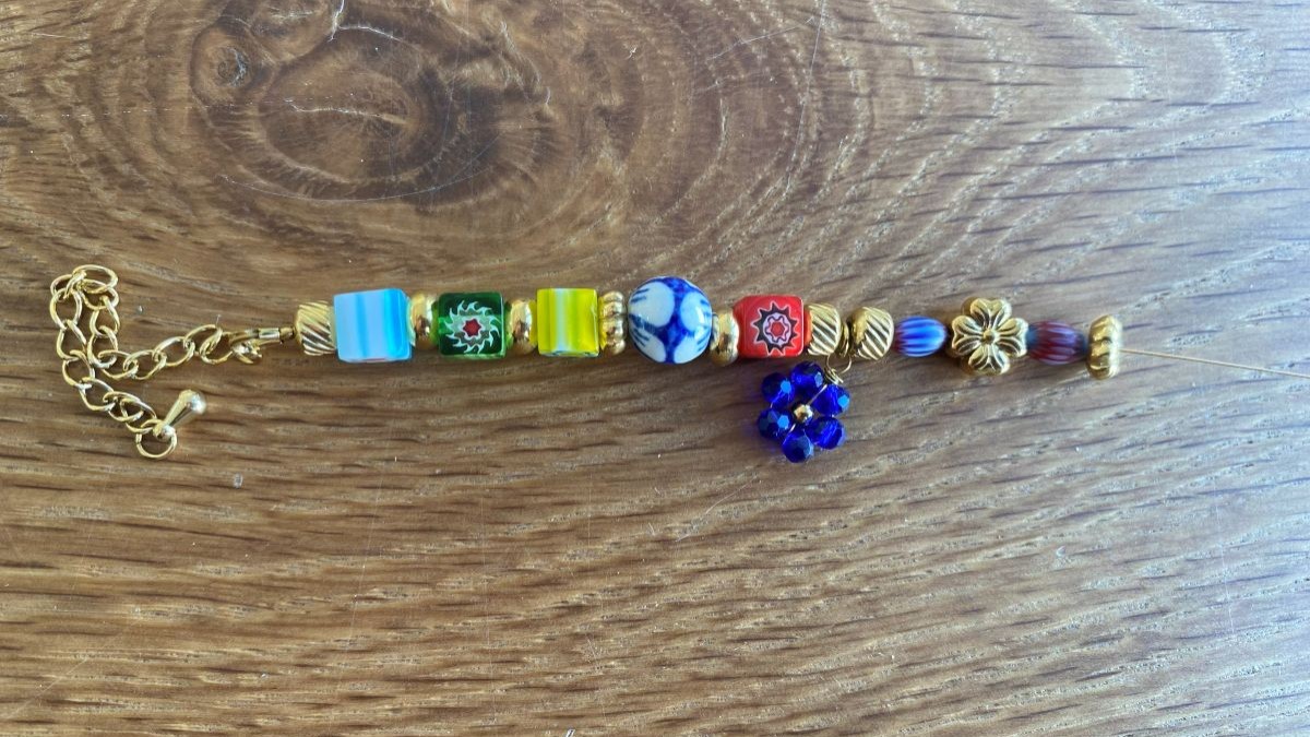 Pulsera multicolor con cuentas de vidrio, acero y cerámica : Paso 6 Pulsera multicolor con cuentas de vidrio, acero y cerámica : Paso 6