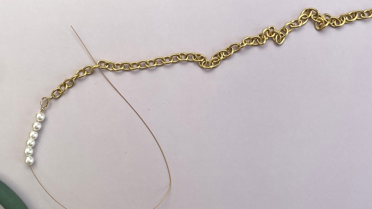 Collar de limones de acero inoxidable, con imitaciones de perlas y cuentas de cerámica : Paso 4